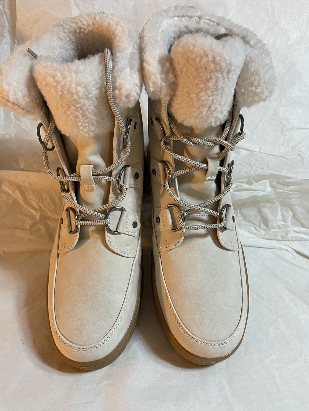 3M Thinsulate Cream Shearling Lace-Up Women's Winter Boots
